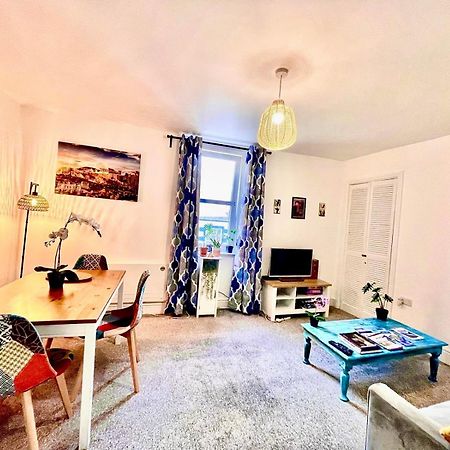 Cosy Authentic Flat In The Heart Of ガラシールズ エクステリア 写真