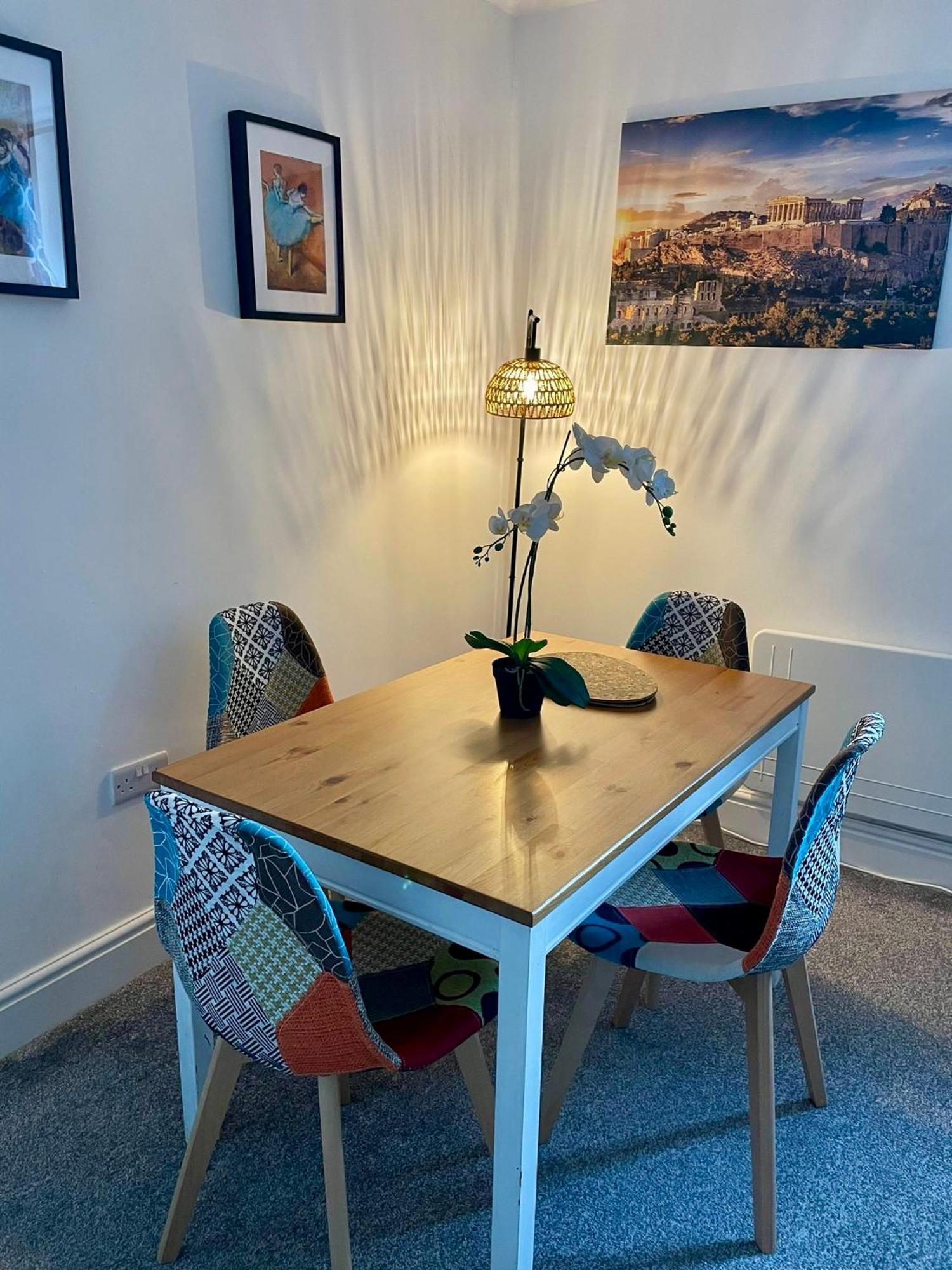 Cosy Authentic Flat In The Heart Of ガラシールズ エクステリア 写真
